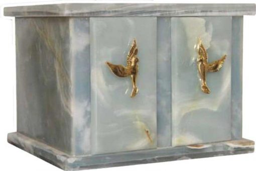 Urnes funéraires en marbre : sublimer la crémation avec des pièces uniques